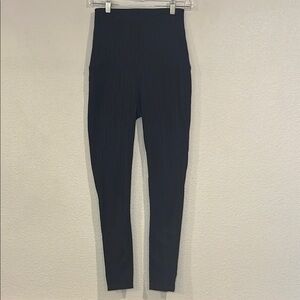Pure Barre Splits59 highest rise or fold over waist leggings M